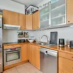 Cozy Apartment For 4 People Near Buttes Chaumont