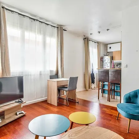 Cozy For 4 People Near Buttes Chaumont Apartment